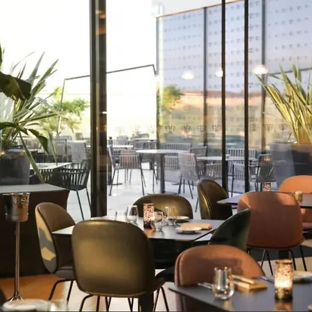 Intercontinental - By Ihg Hotel 5*