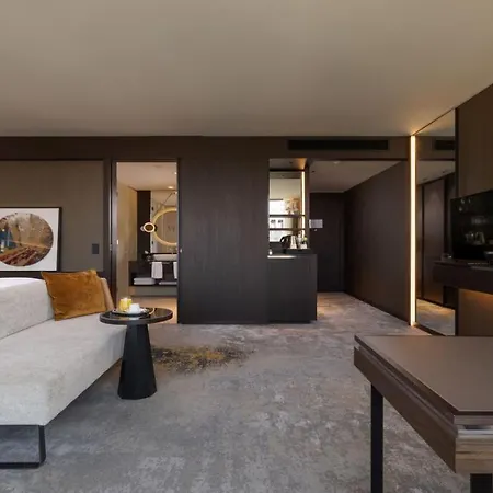 Intercontinental - By Ihg 5*