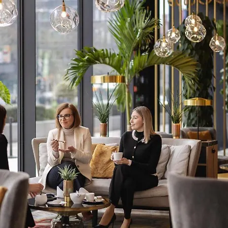 Intercontinental - By Ihg 5*