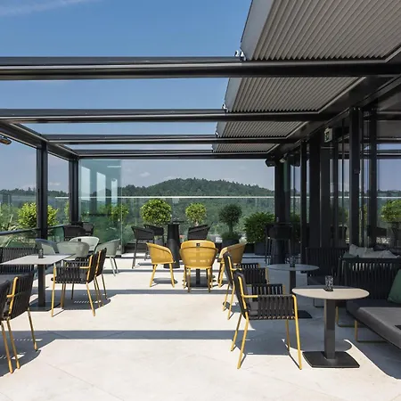 Intercontinental - By Ihg Hotel 5*