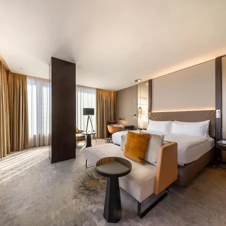 Intercontinental - By Ihg Szálloda 5*