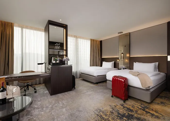 Intercontinental - By Ihg Hotell 5*